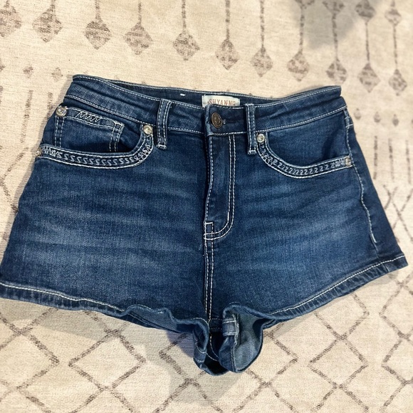 SHYANNE WOMEN'S DARK WASH MID‎ RISE DENIM SHORTS size 28 - Picture 2 of 7